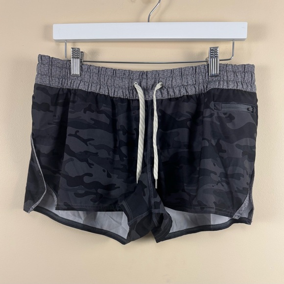 Vuori Pants - Vuori Clementine Shorts